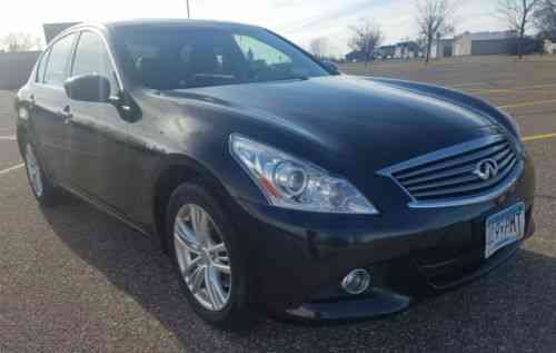 Infiniti G37 X Sedan 4 Door 2013