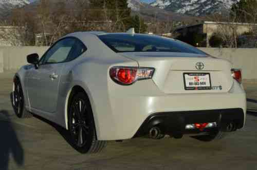 Scion Fr S Base Coupe 2 Door 2015